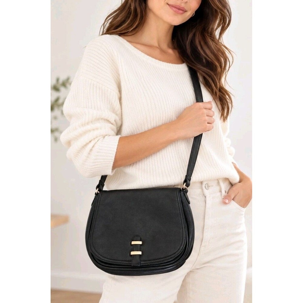 Express Black Pebbled Saddle Crossbody Bag Gold Hardware Shoulder Purse